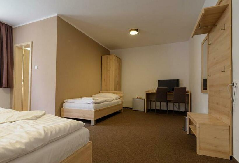 Quarto Triplo Estandar, Lopušná Dolina Resort