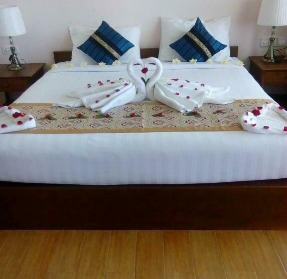 اتاق سوپریور با چشم‌انداز باغ, Lux