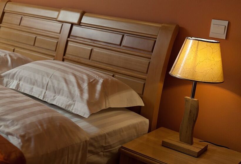 اتاق استاندارد با چشمانداز کوهستان, Otroiza