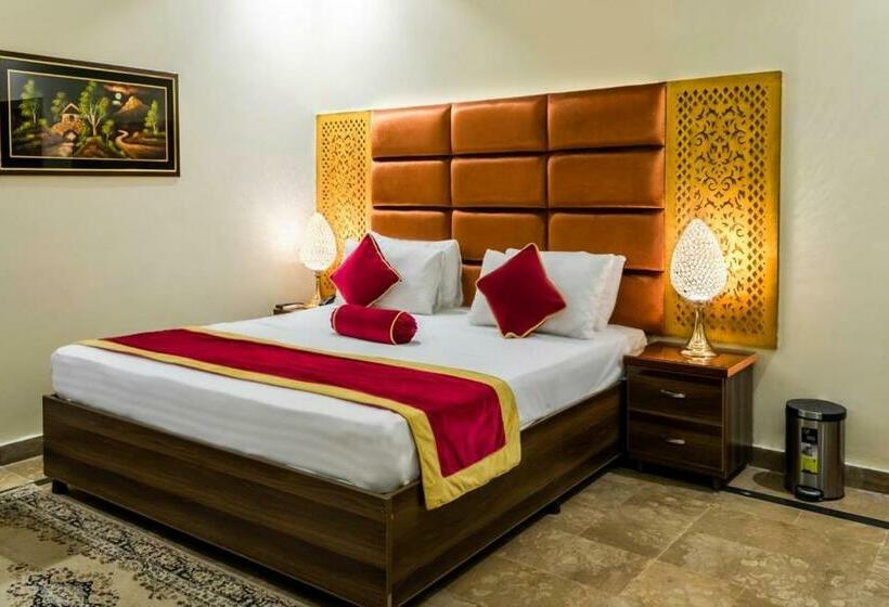 اتاق لوکس با تخت بزرگ, Rose Palace Hotel, Gulberg