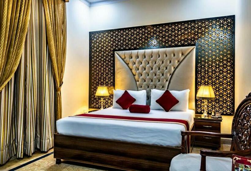 اتاق سوپریور با تخت بزرگ, Rose Palace Hotel, Gulberg