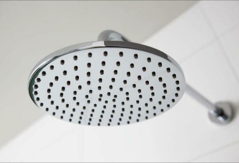 اتاق استاندارد سه نفره, Villa Jordan