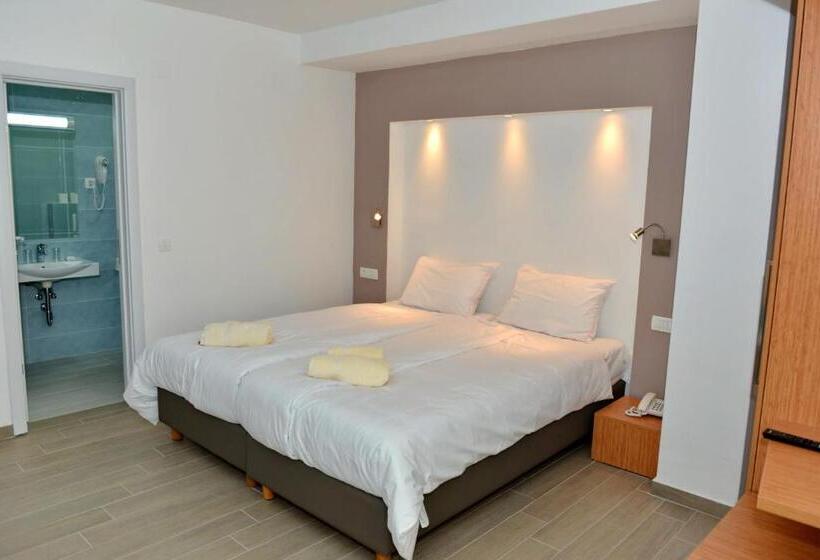 اتاق استاندارد سه نفره, Villa Jordan