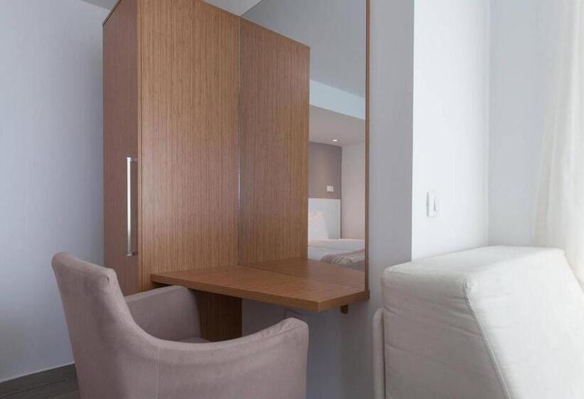 اتاق استاندارد چهارنفره با چشم‌انداز باغ, Villa Jordan