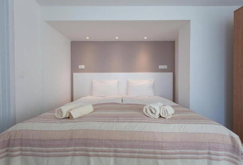 1 Bedroom Apartment Lake View, Villa Jordan