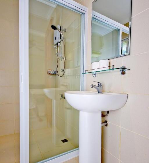 חדר סטנדרט לשלושה, Mike's Dauin Dive Resort