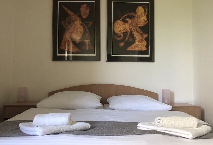 جناح جونيور, šport Hotel Bôrik