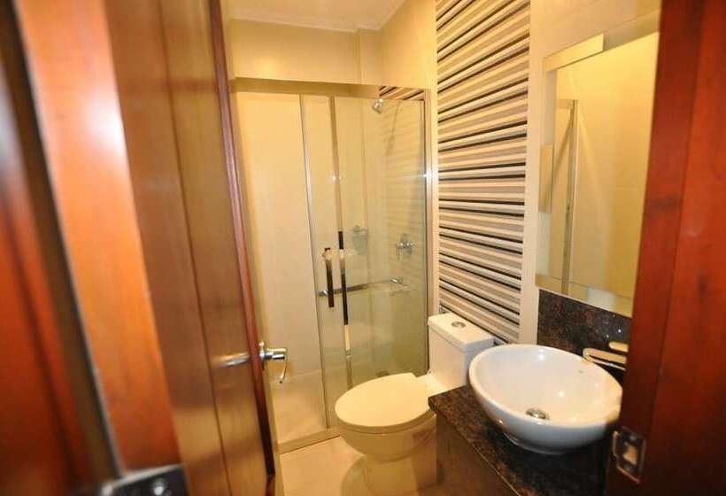 Номер Стандарт, West Loch Park Hotel Vigan