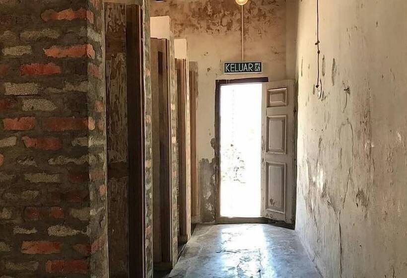 מיטה בחדר משותף, The 80 S Guesthouse   Hostel