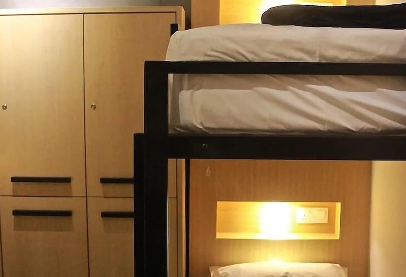 מיטה בחדר משותף, The 80 S Guesthouse   Hostel