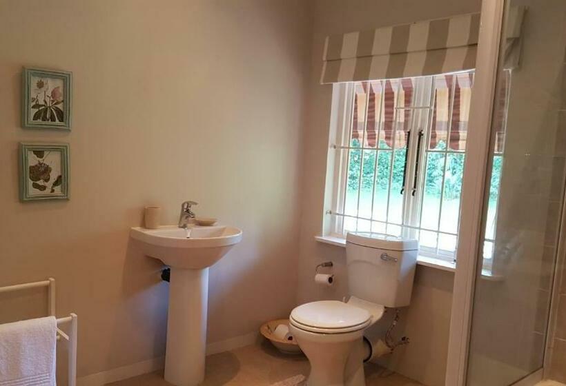 חדר דלוקס, 18 Pioneer Kloof