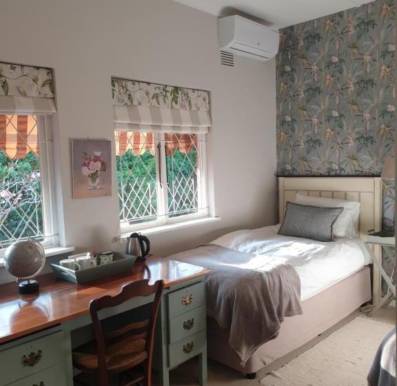 חדר דלוקס, 18 Pioneer Kloof