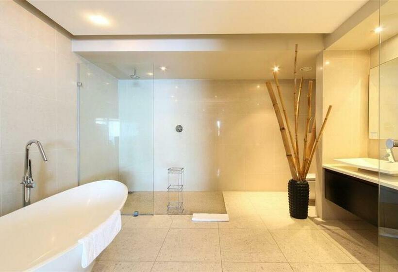 デラックスルーム, Azamare Guest House