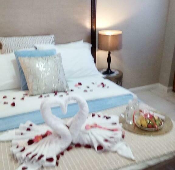 标准工作室, Bhotani On Bax