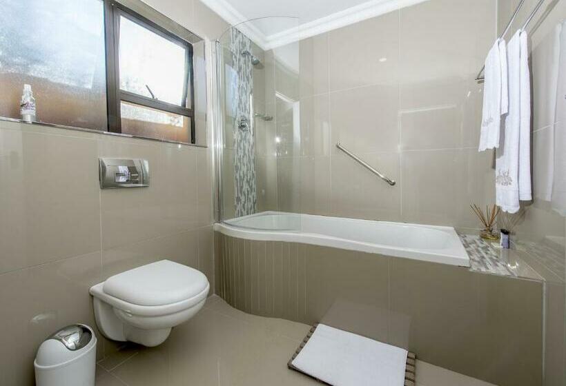 استودیوی استاندارد, Bhotani On Bax