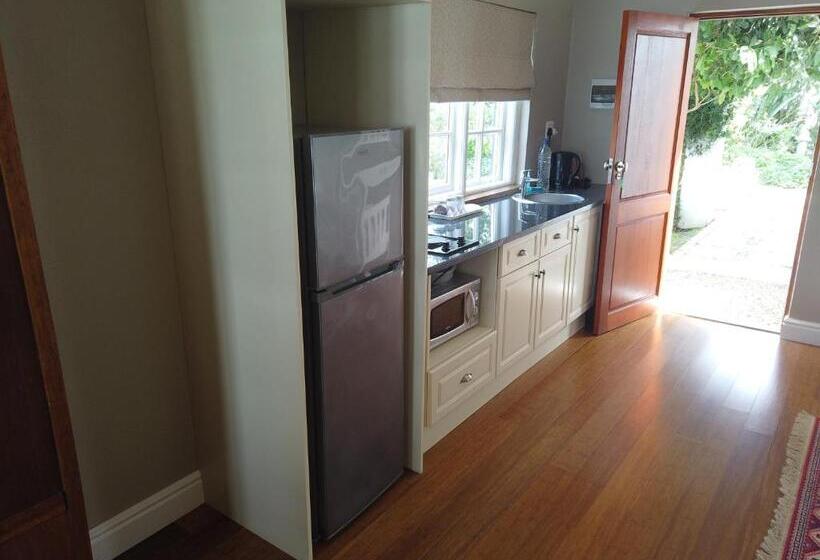 اتاق خانوادگی, Happy Lands Farmstay