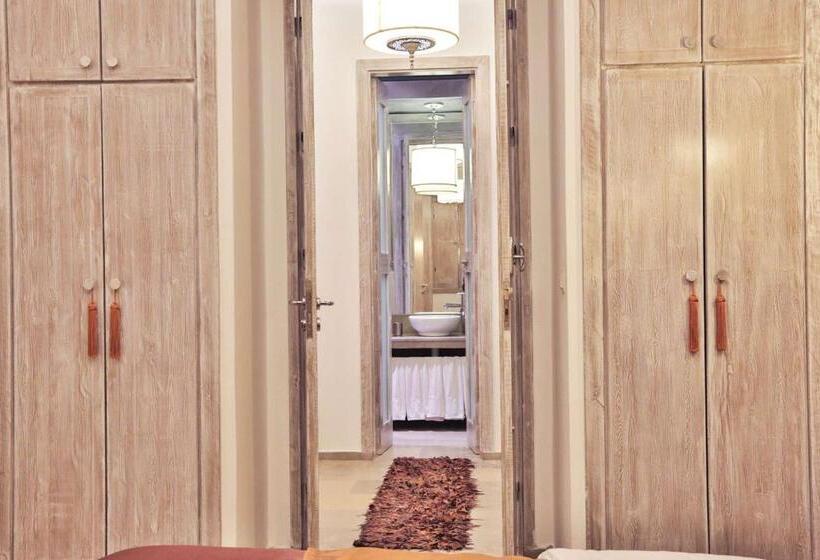 سوئیت 2 خوابه, Riad Raoud Rayhane