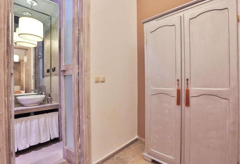 سوئیت 2 خوابه, Riad Raoud Rayhane