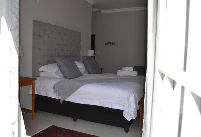 غرفة سوبيريور, The Garden Shed Guest House