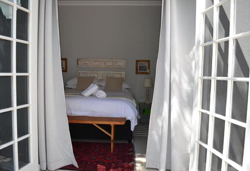 غرفة إقتصادية, The Garden Shed Guest House