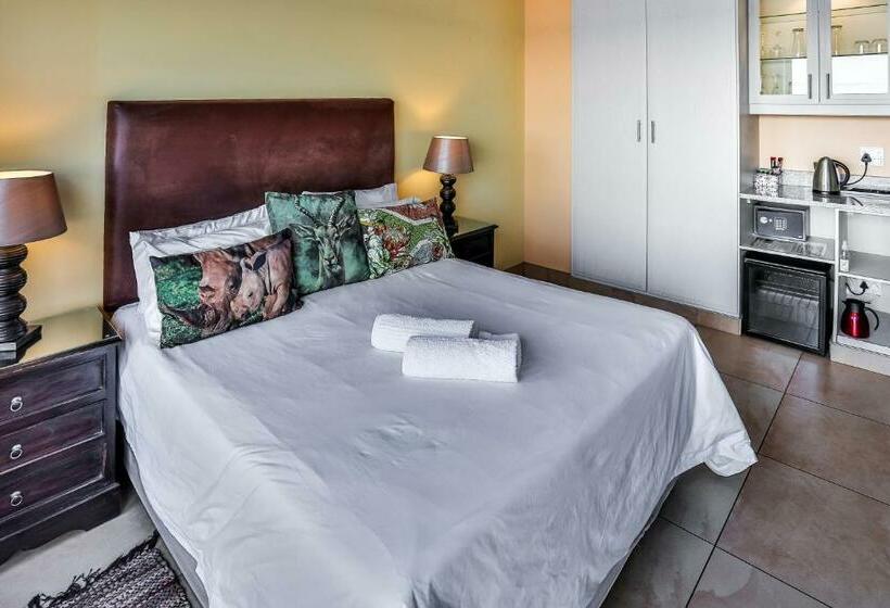 غرفة قياسية مطلّة علي البحر مزوَّدة بشُرفة, Zimbali View Eco Guesthouse