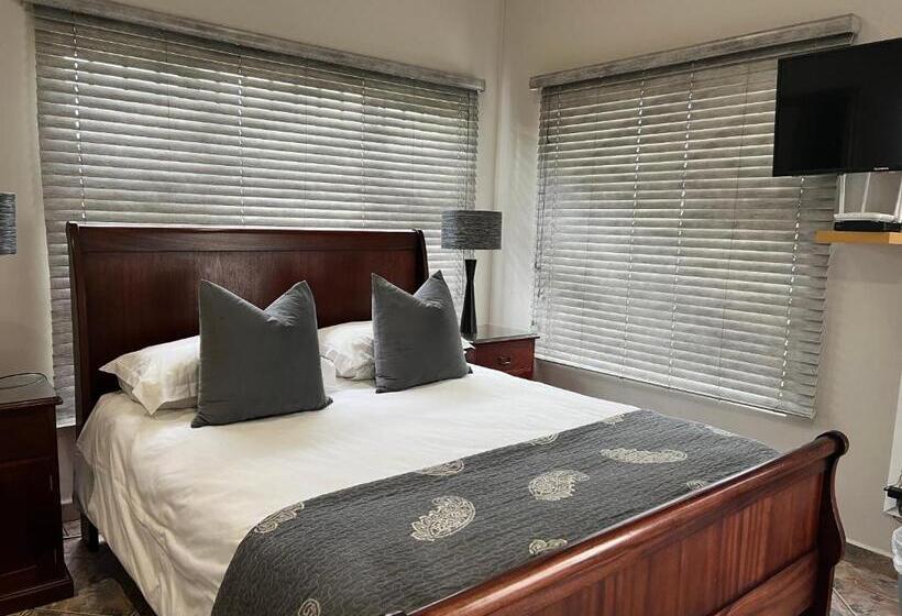 スタンダードスタジオ, Benri B&b & Selfcatering