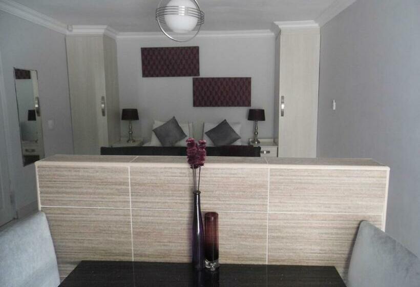 标准间, Bhotani On Bax