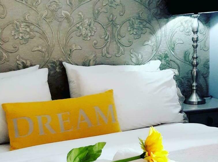 标准间, Bhotani On Bax