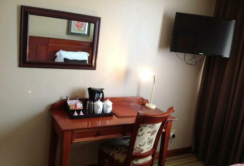 חדר סטנדרט עם מיטת קינג, Emakhosini Hotel On East