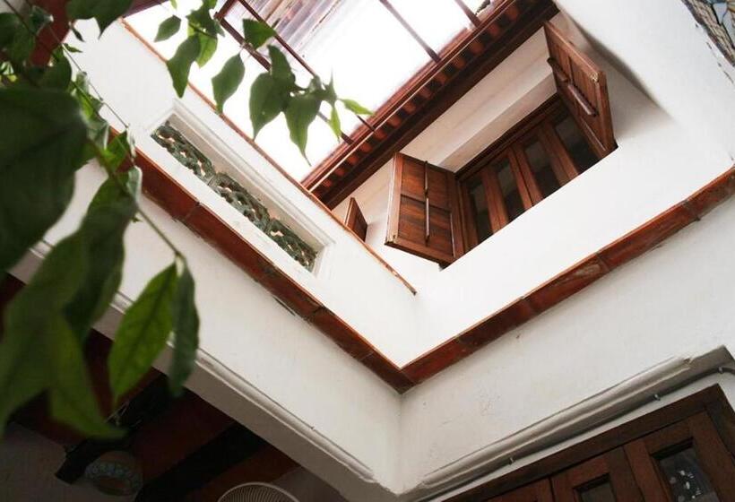 בית, חדר שינה 1, Boutique Guest House