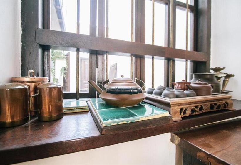 סטודיו דלוקס, Boutique Guest House