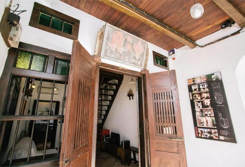 סטודיו דלוקס, Boutique Guest House