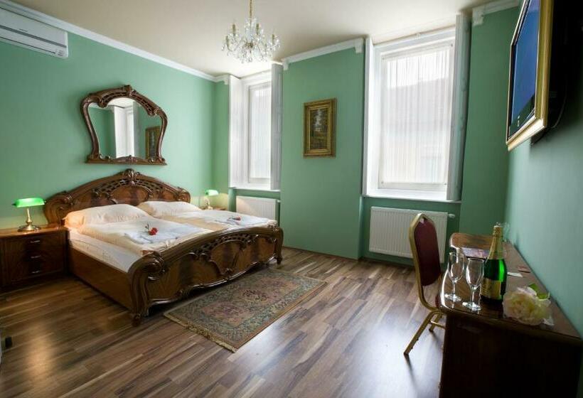 اتاق استاندارد, Bow Garden