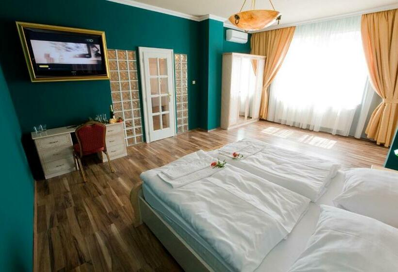 اتاق استاندارد, Bow Garden