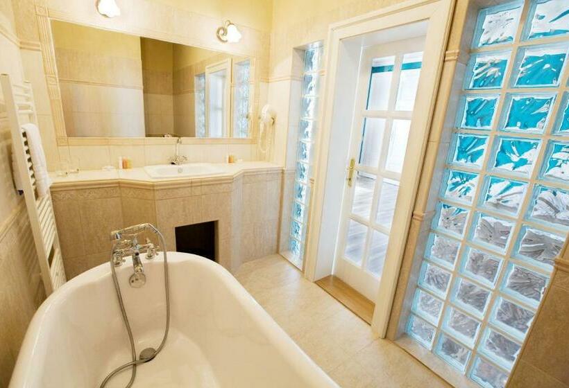 اتاق استاندارد, Bow Garden