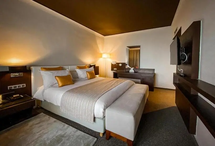 Deluxe Suite Sea View, DWO Mira Palace