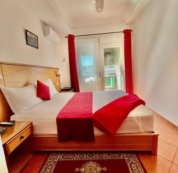 اتاق استاندارد, Sary S