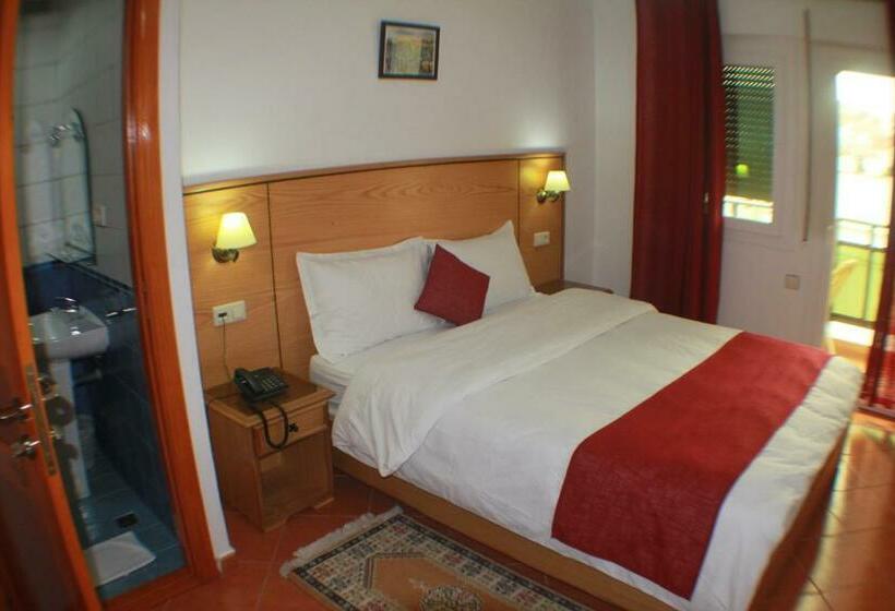 اتاق استاندارد, Sary S