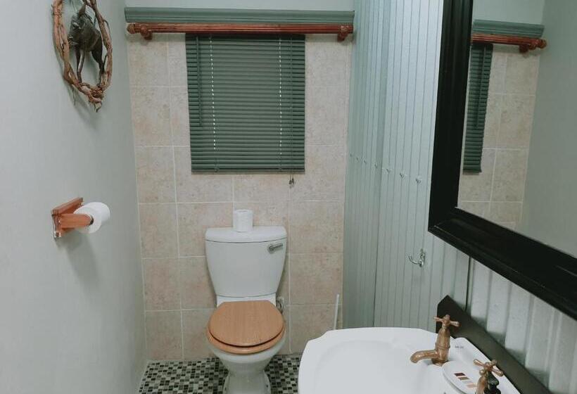 חדר משפחתי, Karoo Life B&b