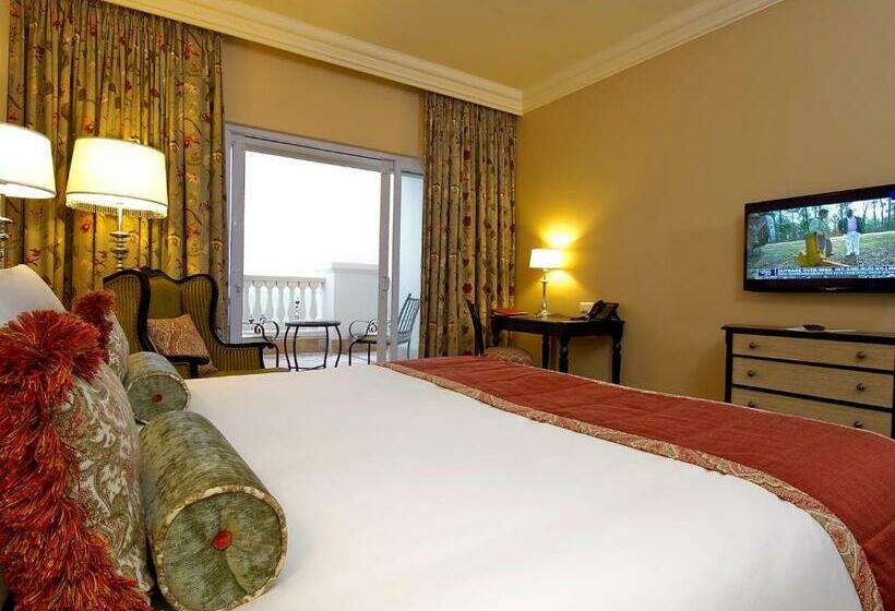Quarto Deluxe Cama King, The Boardwalk Hotel, Convention Centre & Spa