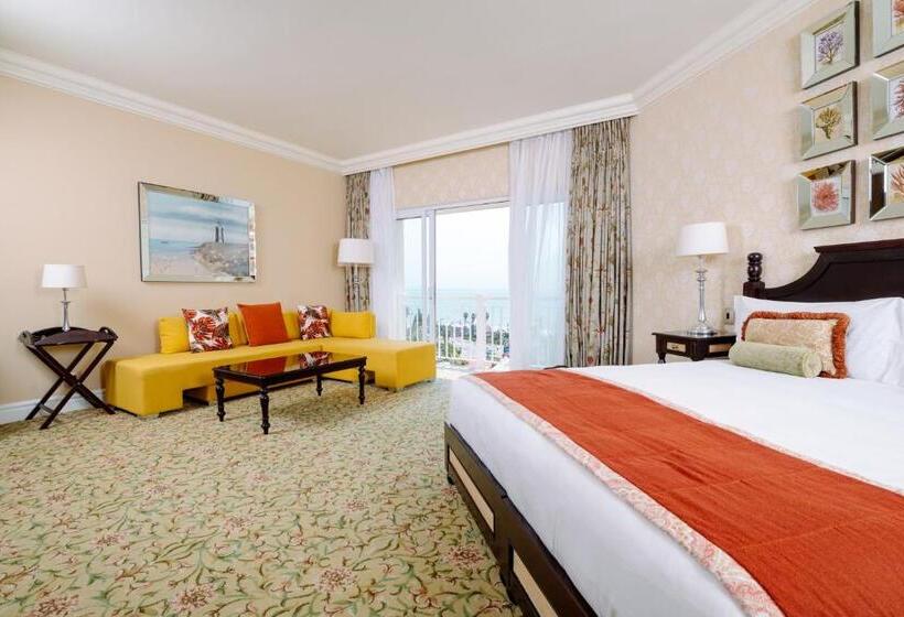 Семейный Номер Superior, The Boardwalk Hotel, Convention Centre & Spa