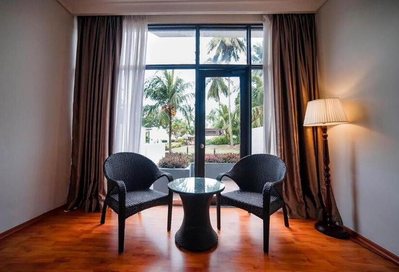 Номер Deluxe, Tunamaya Beach & Spa Resort – Desaru