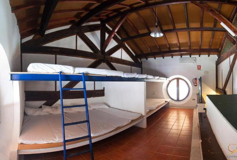سرير فى غرفة مشتركه, Albergue De Espiel