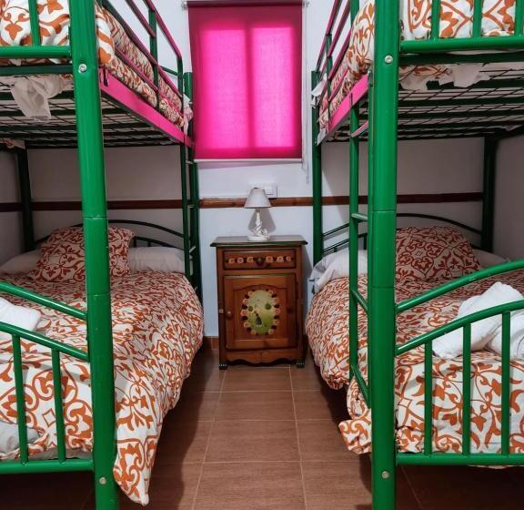 2间卧室的房子, Albergue De Espiel