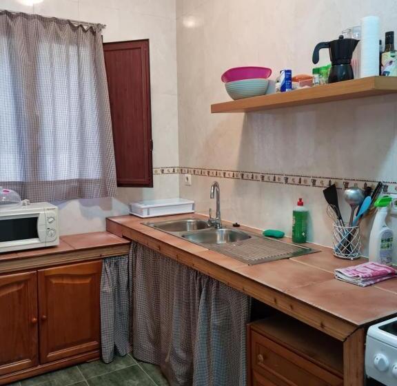 منزل غرفتين نوم, Albergue De Espiel