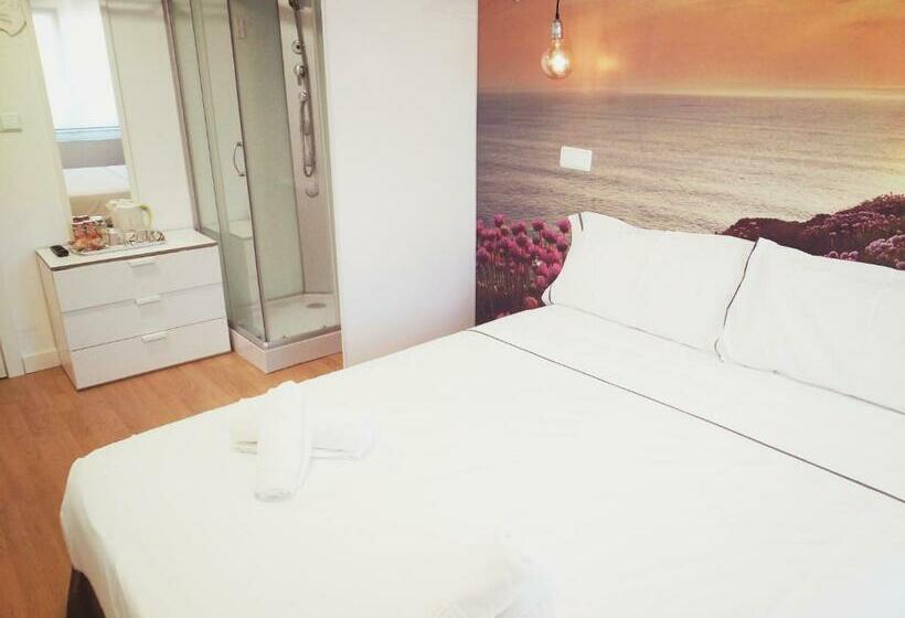 اتاق استاندارد با سرویس بهداشتی مشترک, Rin Rooms