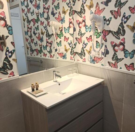 اتاق استاندارد, Rin Rooms