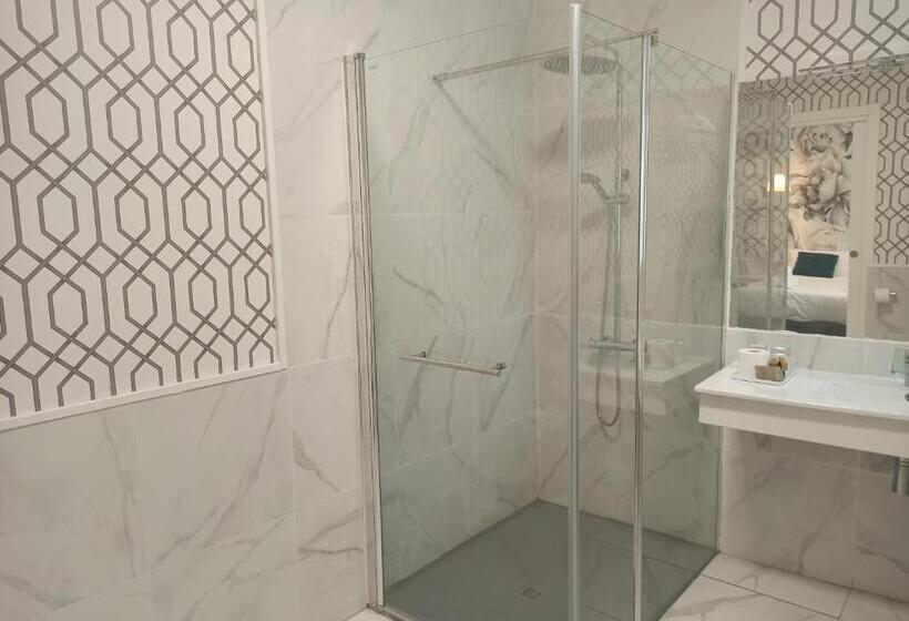 اتاق استاندارد, Rin Rooms