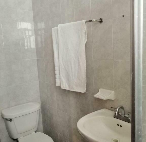 Cameră Standard 2 Paturi Duble, Chely