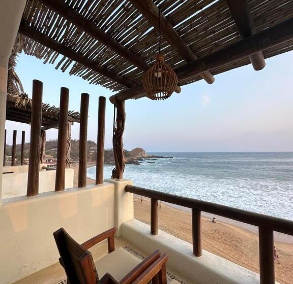 اتاق لوکس, Estrella De Mar